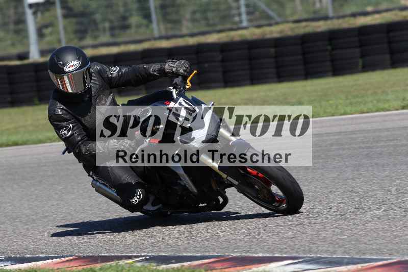 /43 08.08.2025 Discover the Bike ADR/Race 3 rot/410